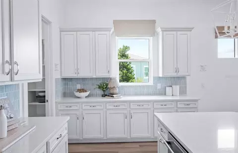 Kitchen - 11316 Clay Ave, Parrish, FL 34219 photo 2 of 3