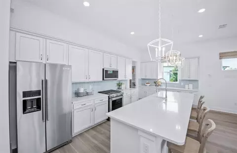 Kitchen - 11316 Clay Ave, Parrish, FL 34219 photo 1 of 3