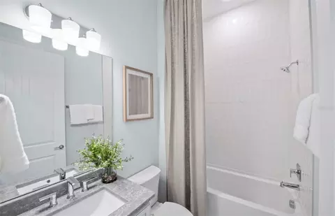Bath - 11316 Clay Ave, Parrish, FL 34219 photo 2 of 2