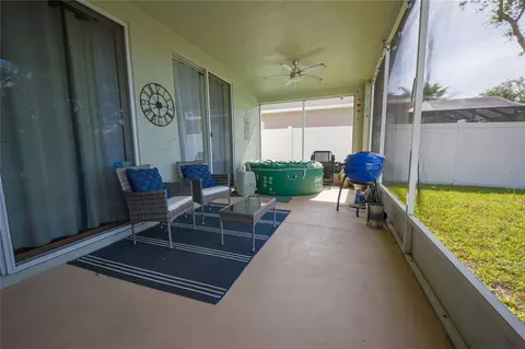 Exterior - 13425 Fladgate Mark Dr, Riverview, FL 33579 photo 7 of 9