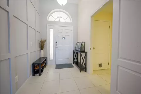 Entry Way - 13425 Fladgate Mark Dr, Riverview, FL 33579 photo 2 of 2