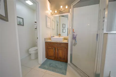 Bath - 13425 Fladgate Mark Dr, Riverview, FL 33579 photo 1 of 8