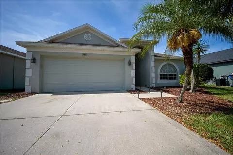 Exterior - 13425 Fladgate Mark Dr, Riverview, FL 33579 photo 3 of 9