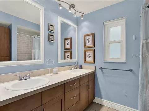 Bath - 11235 Apache Pl, Largo, FL 33774 photo 3 of 3