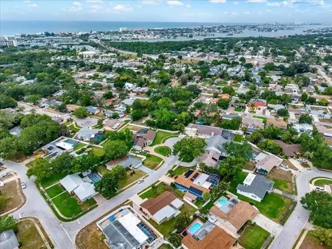 View/Area - 11235 Apache Pl, Largo, FL 33774 photo 2 of 4