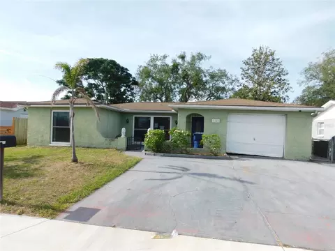 3220 Coldwell Dr, Holiday, FL 34691