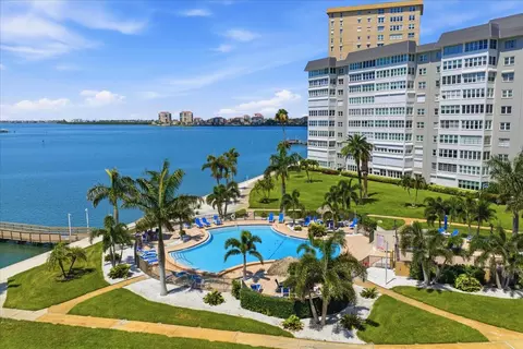 5108 Brittany Dr S #607, Saint Petersburg, FL 33715