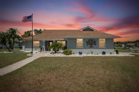 2002 E View Dr, Sun City Center, FL 33573
