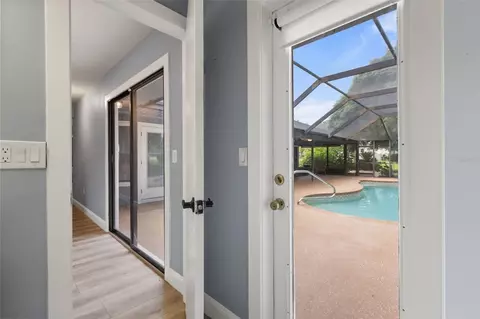 Entry Way - 751 E Gilchrist Ct, Hernando, FL 34442 photo 6 of 9