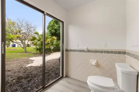 Bath - 751 E Gilchrist Ct, Hernando, FL 34442 photo 4 of 6