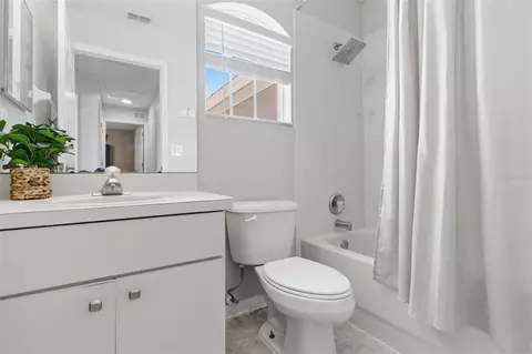 Bath - 8526 Hawbuck St, Trinity, FL 34655 photo 3 of 3