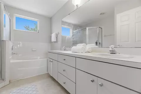 Bath - 8526 Hawbuck St, Trinity, FL 34655 photo 2 of 3