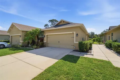 8111 Pine Crest St, Seminole, FL 33777