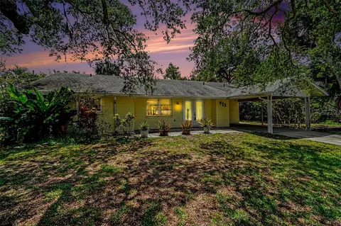 413 Pameto Rd, Nokomis, FL 34275