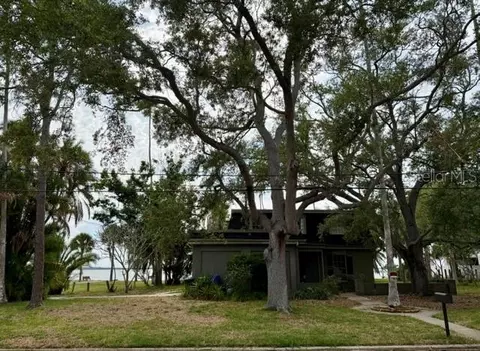 1700 Santa Barbara Dr, Dunedin, FL 34698