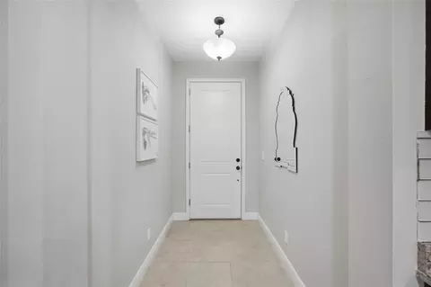 Entry Way - 2013 Sunset Wind Loop, Oldsmar, FL 34677 photo 2 of 4