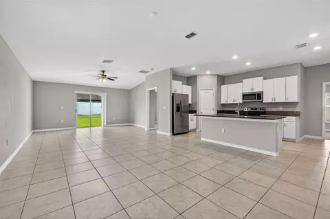 Living - 13236 Jeter Creek Dr, Riverview, FL 33579 photo 2 of 6