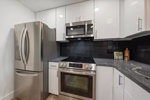 Kitchen - 204 Mindy Dr, Largo, FL 33771 photo 3 of 4
