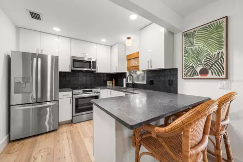 Kitchen - 204 Mindy Dr, Largo, FL 33771 photo 2 of 4