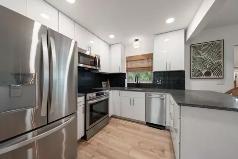 Kitchen - 204 Mindy Dr, Largo, FL 33771 photo 1 of 4