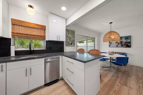 Kitchen - 204 Mindy Dr, Largo, FL 33771 photo 4 of 4