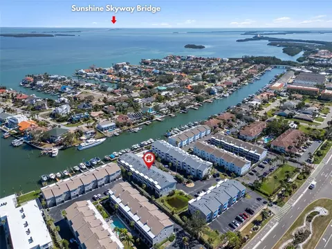 745 Pinellas Bayway S #106, Tierra Verde, FL 33715