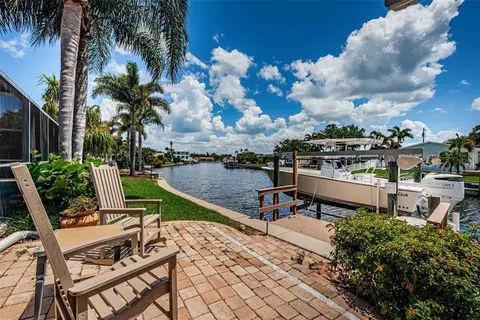 1496 49th Ave NE, Saint Petersburg, FL 33703