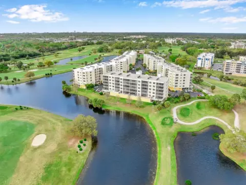 1200 Country Club Dr #2301, Largo, FL 33771