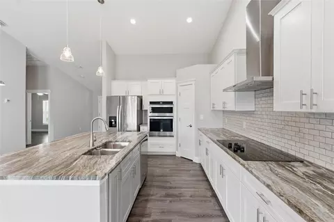 Kitchen - 5332 Pierpoint Ave, Spring Hill, FL 34608 photo 1 of 6