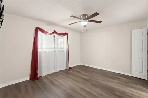 Bedroom - 5525 Piedmont Dr, Spring Hill, FL 34606 photo 2 of 7