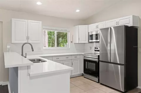 Kitchen - 5525 Piedmont Dr, Spring Hill, FL 34606 photo 5 of 5