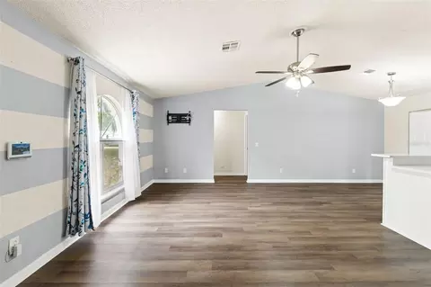 Living - 5525 Piedmont Dr, Spring Hill, FL 34606 photo 2 of 7