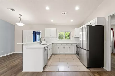 Kitchen - 5525 Piedmont Dr, Spring Hill, FL 34606 photo 1 of 5