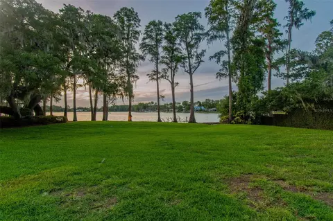 3133 Lake Ellen Dr, Tampa, FL 33618