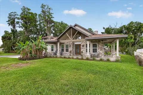1208 Sunset Ln, Lutz, FL 33549