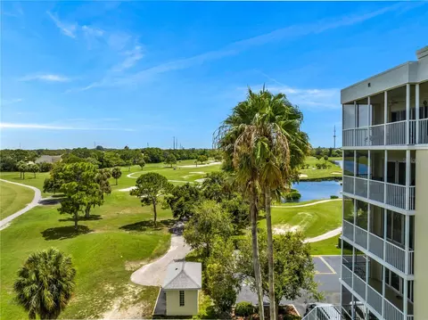 1200 Country Club Dr #3406, Largo, FL 33771