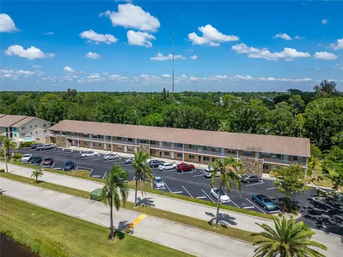 8039 Garden Dr #205, Seminole, FL 33777