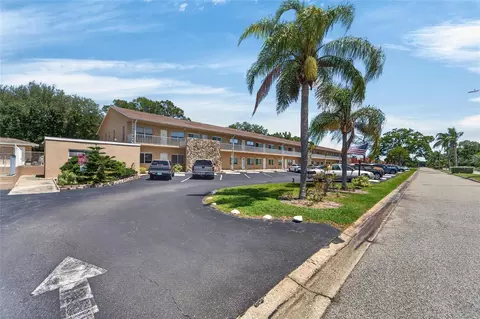 8039 Garden Dr #205, Seminole, FL 33777