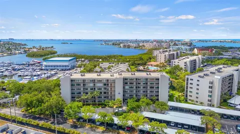 1316 Pasadena Ave S #408, South Pasadena, FL 33707
