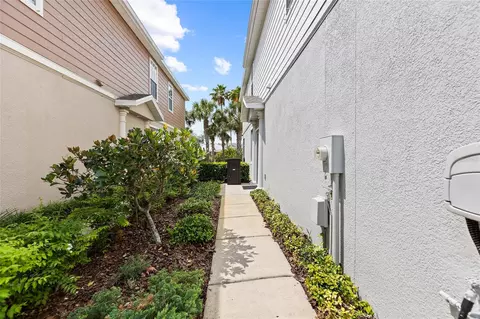 Exterior - 8738 Turnstone Haven Pl, Tampa, FL 33619 photo 5 of 11