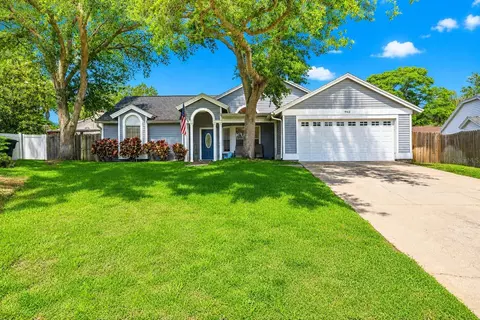 962 Edgehill Dr, Palm Harbor, FL 34684