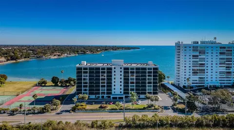 7100 Sunshine Skyway Ln S #203, Saint Petersburg, FL 33711