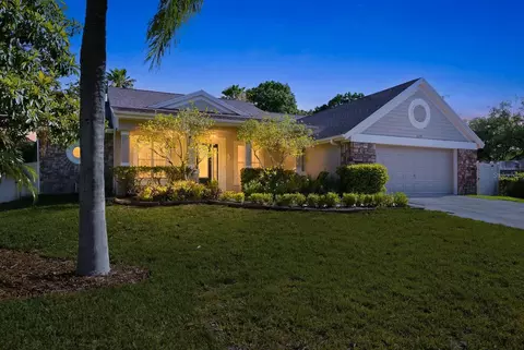 1159 W Curlew Pl, Tarpon Springs, FL 34689
