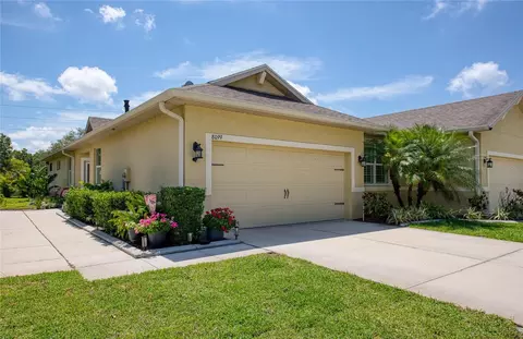 8099 Pine Crest St, Seminole, FL 33777
