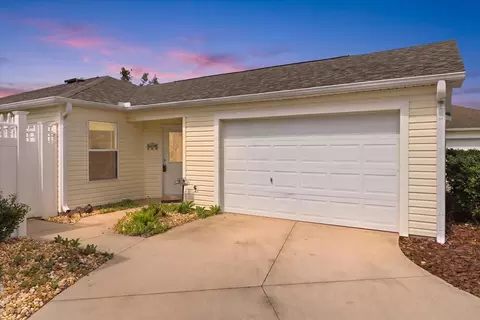 2445 Greenhill Trl, The Villages, FL 32162