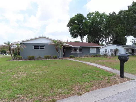 5702 Jacaranda Ave, Lakeland, FL 33809