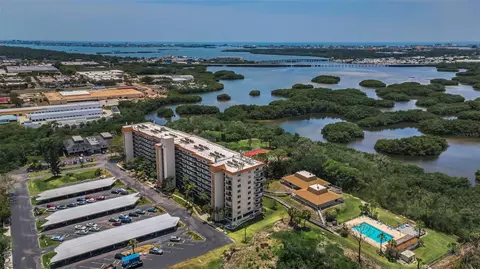 5400 Park St N #303, Saint Petersburg, FL 33709