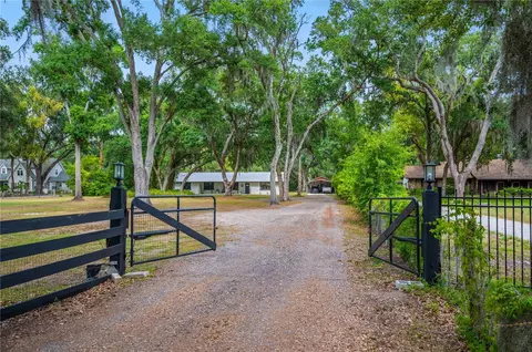 4314 Strauss Rd, Plant City, FL 33565