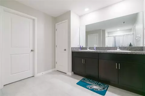 Bath - 13608 Willow Bluestar Loop, Riverview, FL 33579 photo 2 of 2
