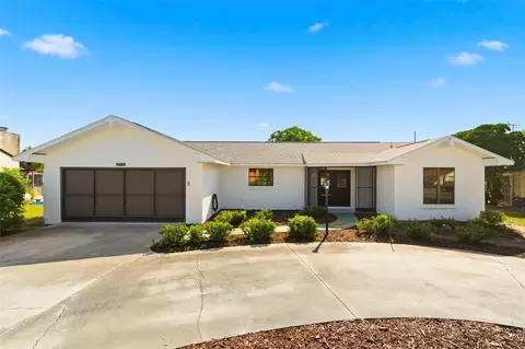 7457 Galloway Rd, Weeki Wachee, FL 34613